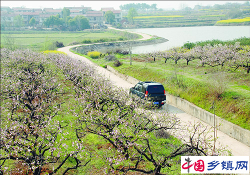 <b>泸州：古蔺县加快通村水泥路建设步伐</b>