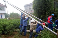 <b>邻里不和  电工牵“线” 送电解心结</b>