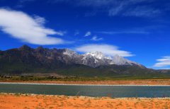 旅游违规重灾区：丽江婺源凤凰九寨迎整治