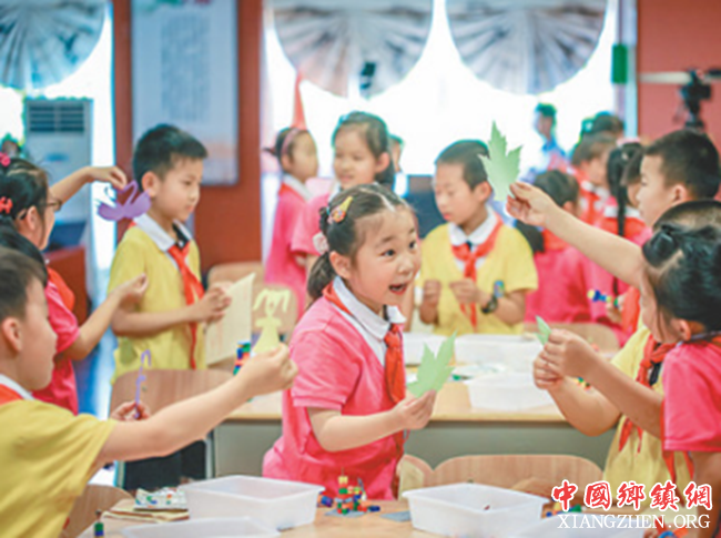 <b>让每一所乡村学校都“美”得有特点</b>