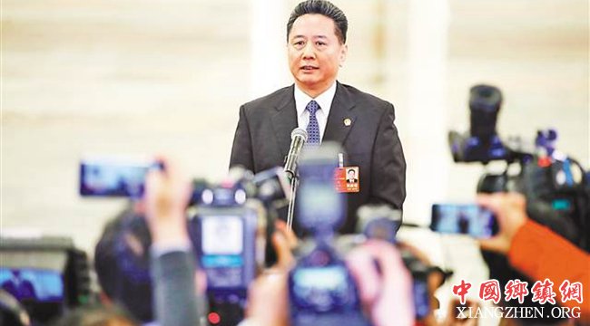 李小鹏：2019年完成具备条件的乡镇和建制村通硬化路目标