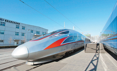 我国高铁营业里程超过世界总里程的三分之二