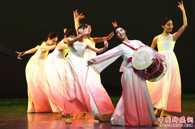 <b>大型全息舞台剧《阿里郎 大地之歌》亮相兰州</b>