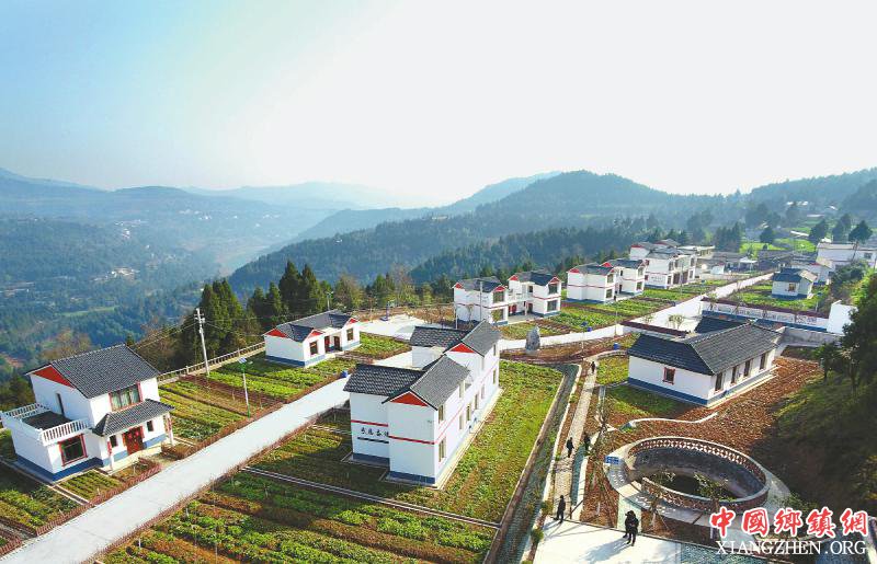 <b>阆中易地扶贫搬迁户：新居新生活</b>