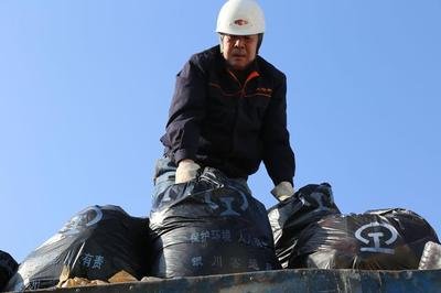 <b>幕后坚守只为旅客平安温暖</b>