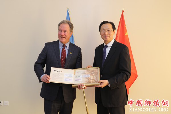 <b>韩长赋会见世界粮食计划署执行干事和国际农发基金总裁</b>