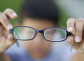 <b>海南将为70万学生筛查眼病</b>