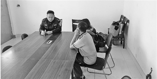 <b>十七岁少年网上诈骗钱财 六旬老父四千里送子投案</b>