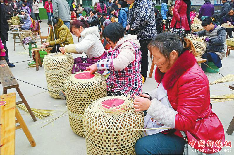<b>四川南充：老老少少都上阵 竹子“编”出脱贫路</b>