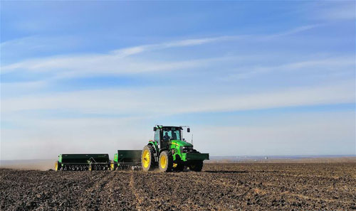 <b>正是农忙时</b>