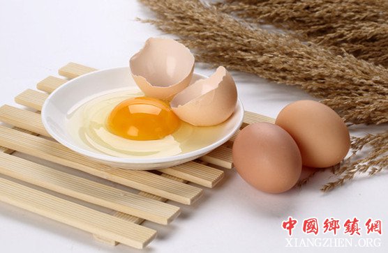 <b>每天吃几个鸡蛋合适？教你三招挑到好鸡蛋</b>