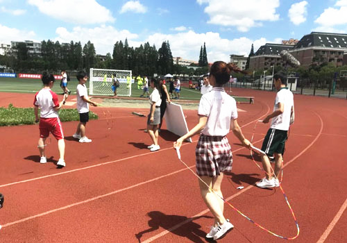 <b>莫让应试抹杀孩子跳绳的乐趣</b>