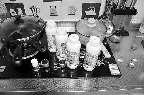 <b>江苏女护士被套路贷逼疯 毒杀3岁儿子后自杀</b>