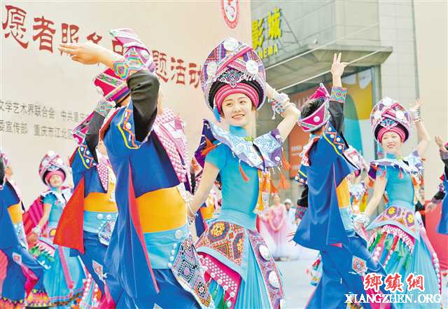 <b>重庆举行第6个中国文艺志愿者服务日主题活动</b>