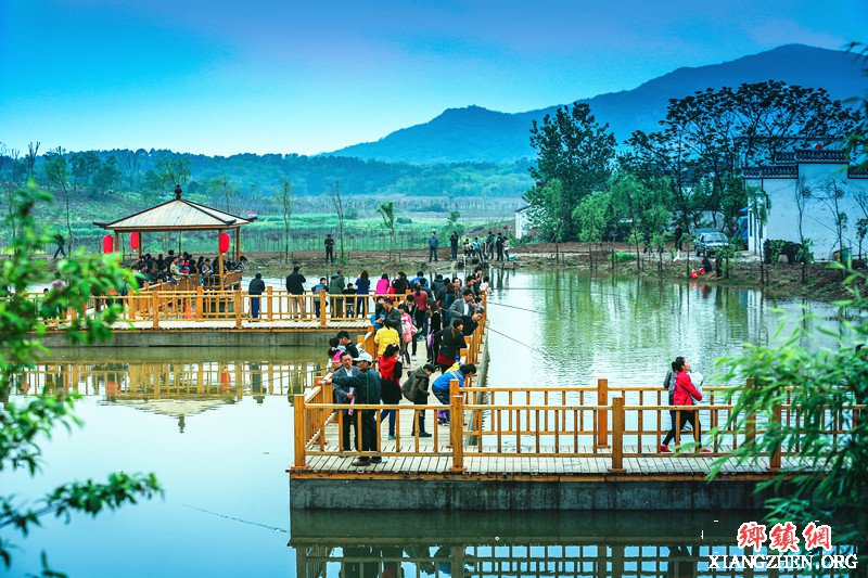 <b>“凭劳动脱贫，心里很踏实！”</b>