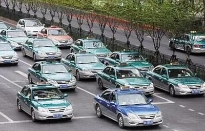 <b>杭州出租车，提价别忘提服务</b>