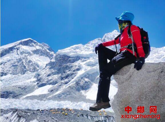 <b>重庆女子何鸿鹄登顶珠峰：走过遇难者身边我很平静</b>