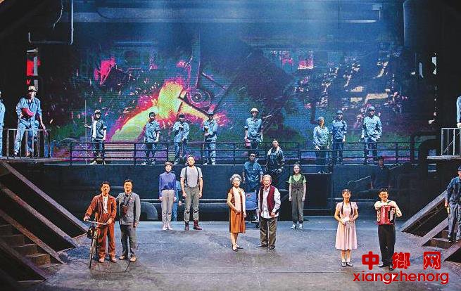 <b>《记忆密码》首演 再现火红岁月</b>