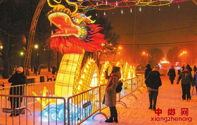 <b>自贡彩灯闪耀莫斯科</b>