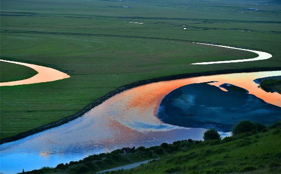 <b>在川西北生态示范区，有一片“候鸟天堂”</b>