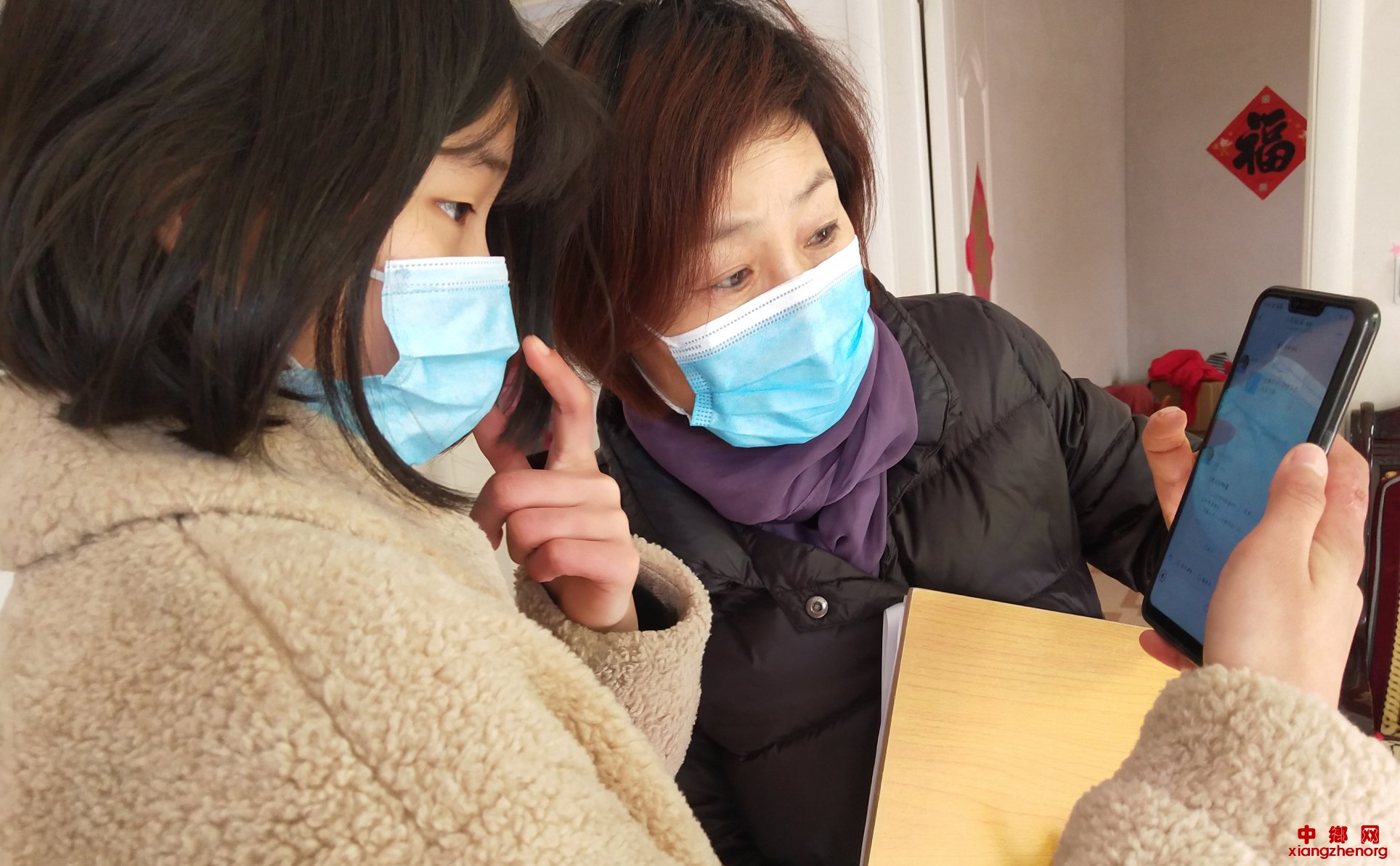 山东郯城：遍访孤儿不忘关心网上学习