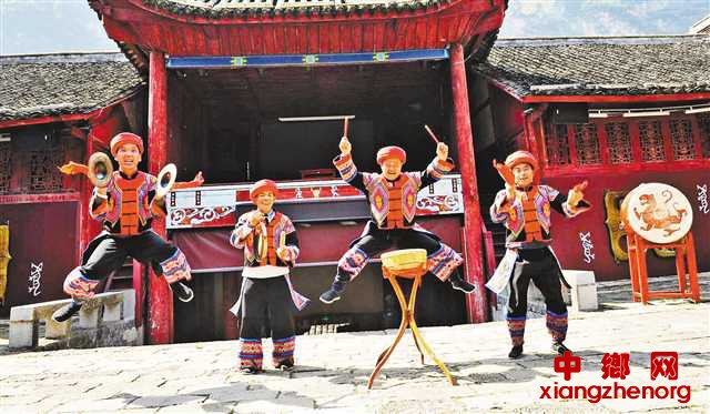 <b>非遗闹龚滩</b>