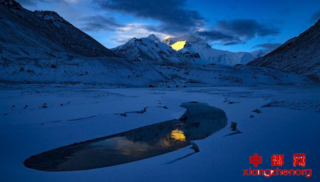 <b>珠峰脚下“月牙湾”</b>