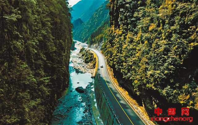 <b>重庆巫溪：“四好农村路”助力脱贫攻坚</b>