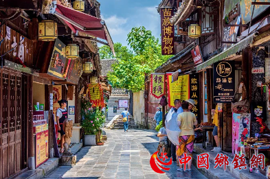让小店串起万家灯火