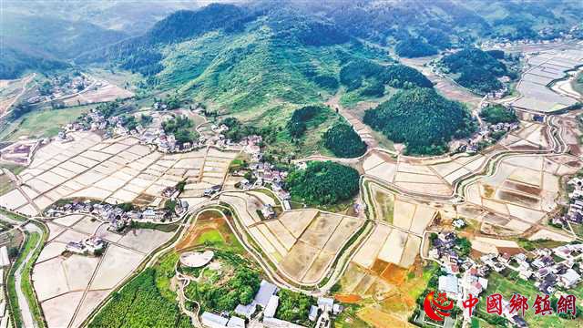 <b>高标准农田改造助力乡村振兴</b>