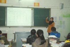 <b>资中＂最美教师＂离世 患癌化疗11次仍不愿离开讲台</b>