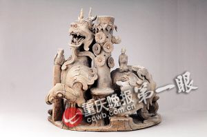 　　丰都县汇南墓群辟邪摇钱树座