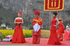 <b>泸州：2015古蔺双沙菜花旅游文化月活动婚纱走秀中启动</b>