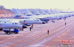 <b>中国空军首赴西太平洋训练 新型战略轰炸机群曝光</b>