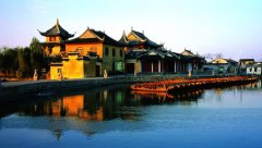 <b>南京夫子庙千岛湖受警告 国内44家A级旅游景区被摘牌</b>