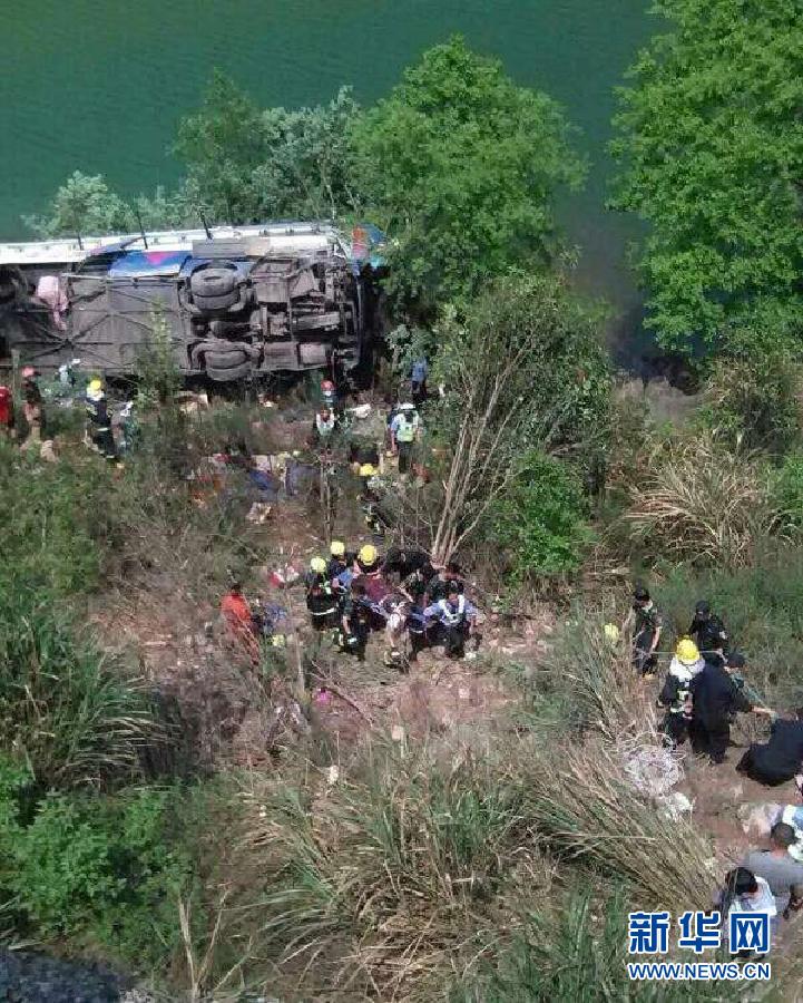 #（新华网）（2）一客车浙江缙云境内自高速坠落3死13伤