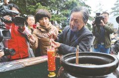 <b>盘点清明:亲情重民俗浓　休闲热 图</b>