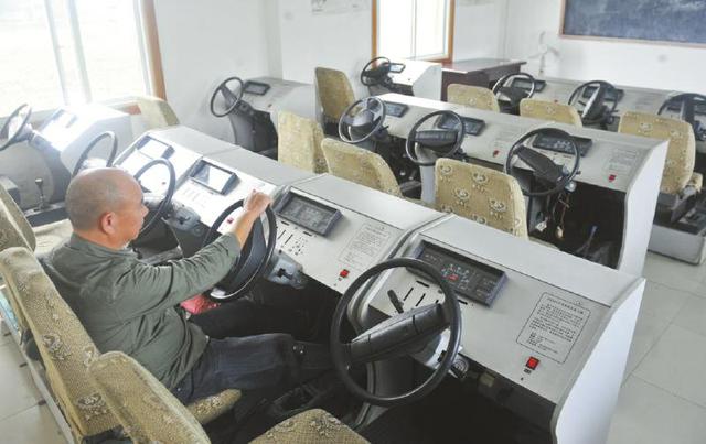 四川驾照直考试点时间未定 驾校担心被山寨(图)