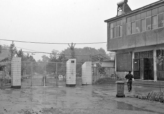 自杀教师所在的汶上县南旺镇中学