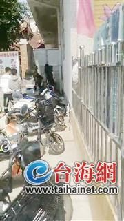 学生被扒衣围殴的现场