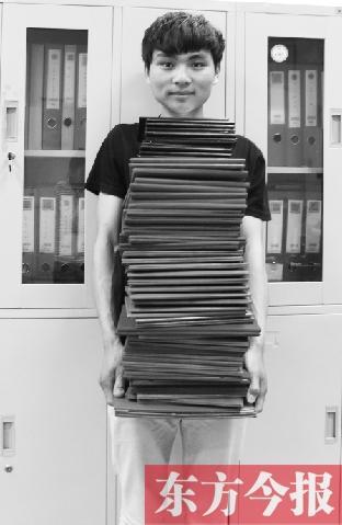 男生4年狂揽65个证书毕业仍找不到工作(图)