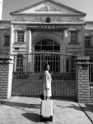 <b>绵阳“走廊医生”起诉医院要求官复原职 索赔35万</b>