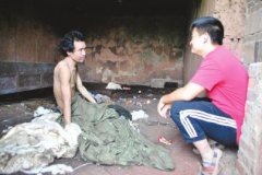 <b>泸州叙永：男子被铁链锁脚关小黑屋3年 活动半径不到5米</b>