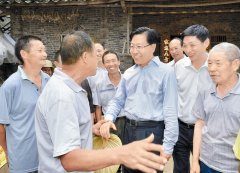 <b>王东明：把精准扶贫精准脱贫各项工作做得更实做得更细</b>