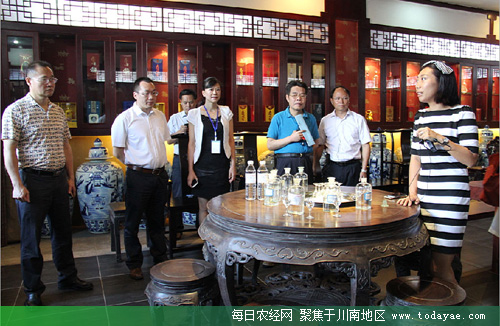质量强市示范城市（镇）现场会.jpg