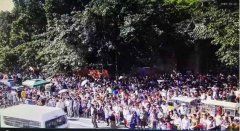 <b>游客挤爆成都武侯祠锦里 沿线交通管控(图)</b>