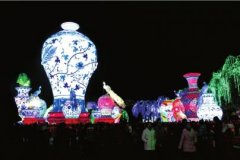 <b>第22届自贡灯会闭园施工 预计1月彩灯公园开幕</b>