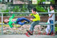 <b>二胎孩生还是不生 渴望兼个人担忧</b>