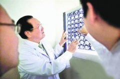 <b>广东拟允许公立医院医师开诊所</b>