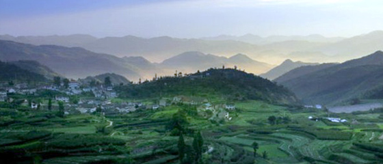 <a  data-cke-saved-href=http://www.todayae.com href=http://www.todayae.com target=_blank class=infotextkey>新农村</a>.jpg